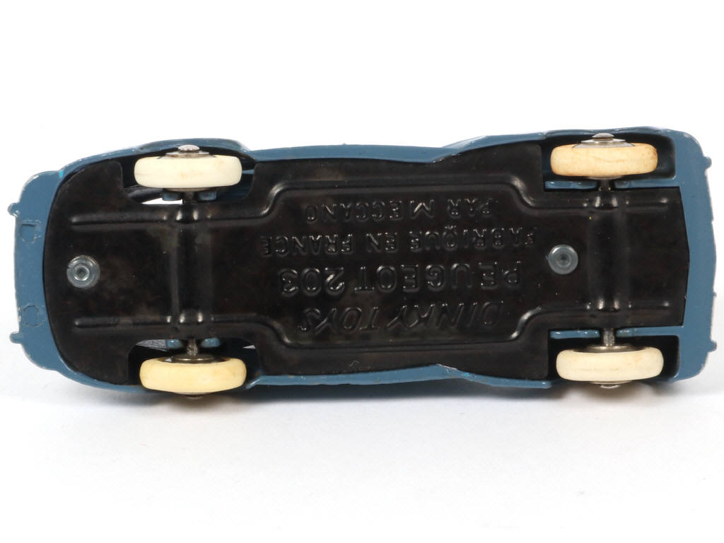 Lot 151 - DINKY TOYS (FRANCE) (1)