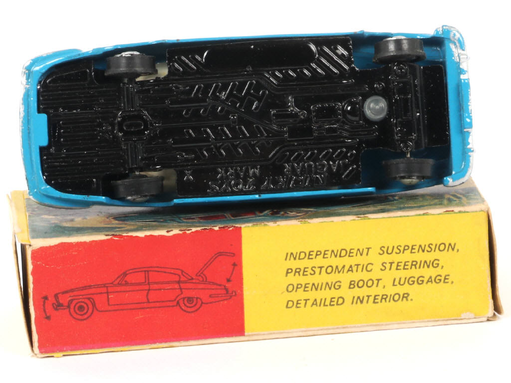 Lot 104 - NICKYTOYS (INDE) (1)