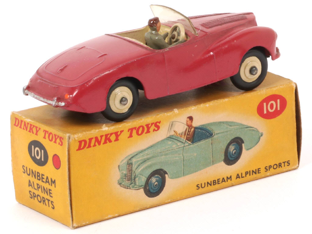 Lot 398 - DINKY TOYS (GB) (1)