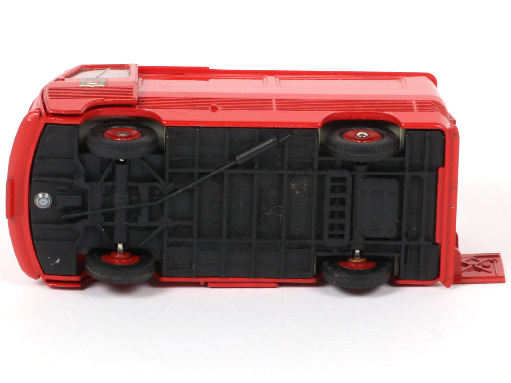 Lot 318 - DINKY TOYS (FRANCE) (1)