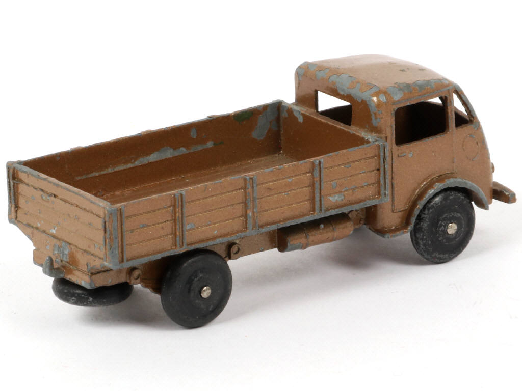 Lot 308 - DINKY TOYS (FRANCE) (1)