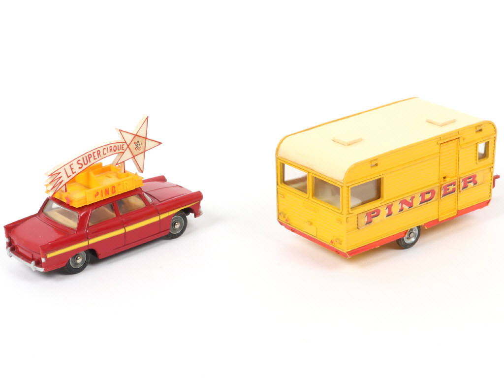 Lot 166 - DINKY TOYS (FRANCE) (1)