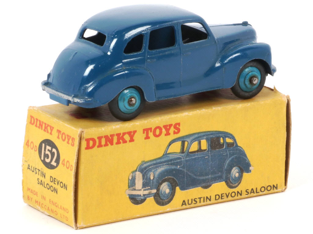 Lot 401 - DINKY TOYS (GB) (1)