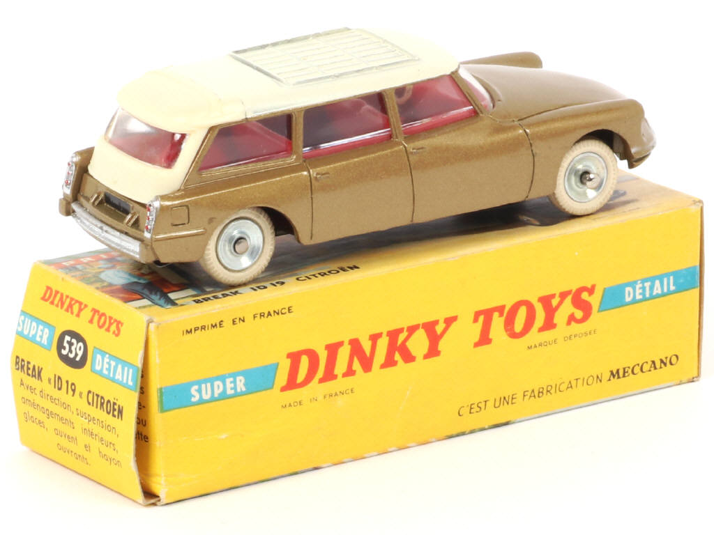 Lot 186 - DINKY TOYS (FRANCE) (1)