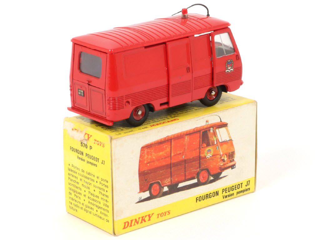 Lot 334 - DINKY TOYS (FRANCE) (1)