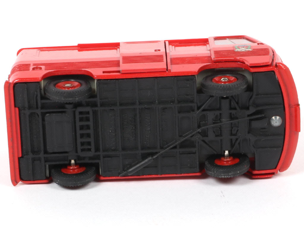 Lot 334 - DINKY TOYS (FRANCE) (1)