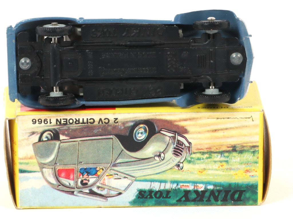 Lot 210 - DINKY TOYS (FRANCE) (1)
