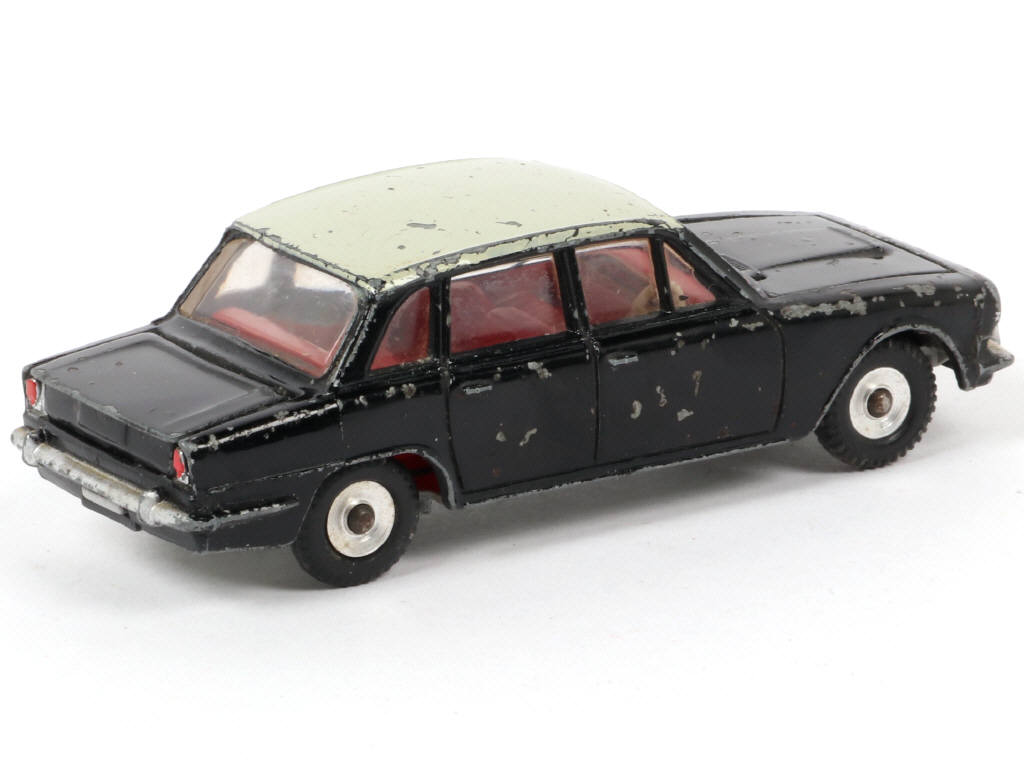 Lot 388 - DINKY TOYS (GB) (1)