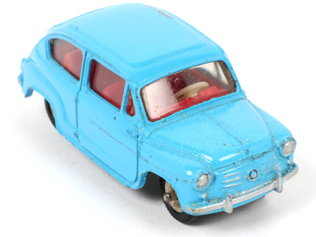 Lot 129 - DINKY TOYS (FRANCE) Série POCH (1)