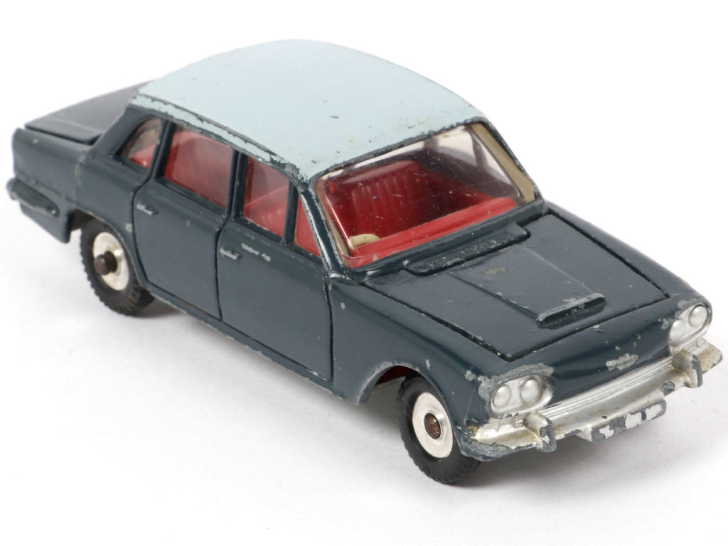 Lot 389 - DINKY TOYS (GB) (1)