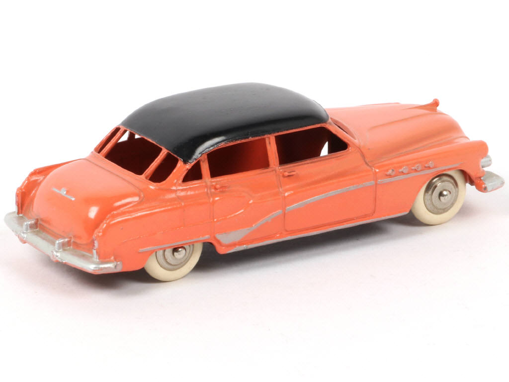 Lot 154 - DINKY TOYS (FRANCE) (1)