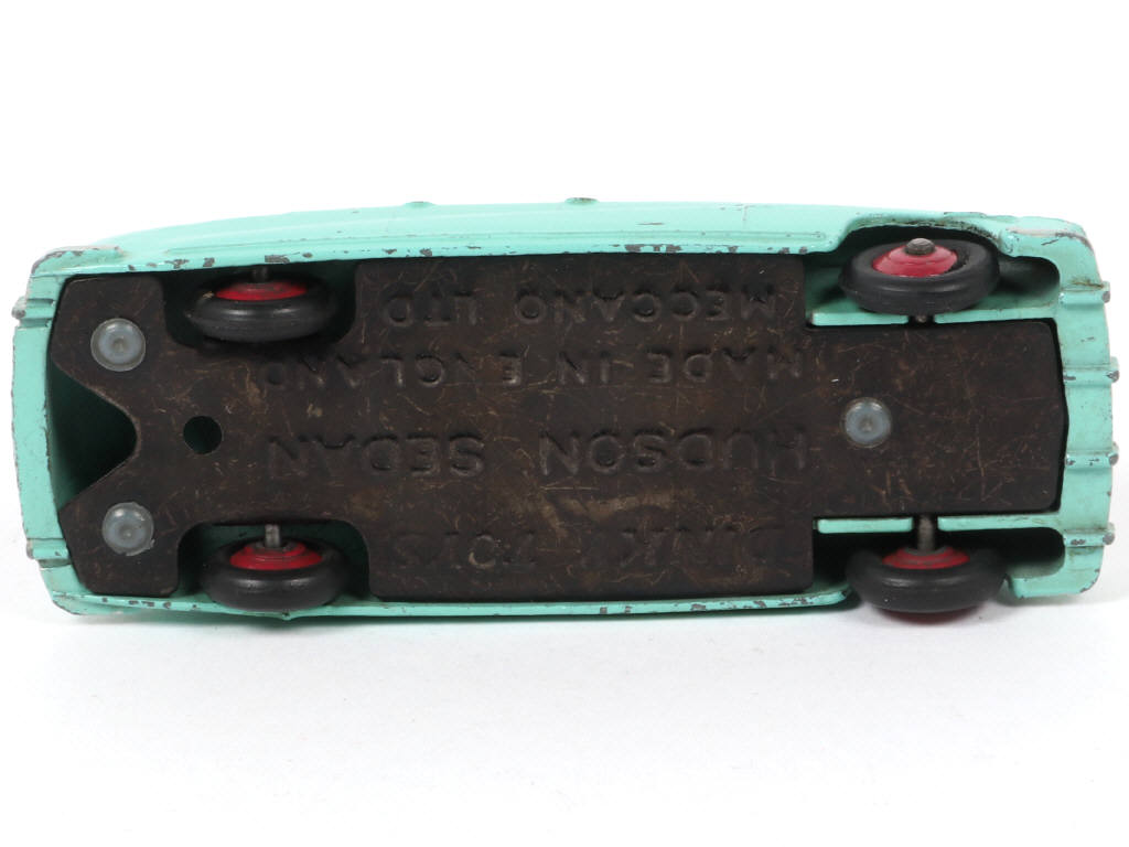 Lot 383 - DINKY TOYS (GB) (1)