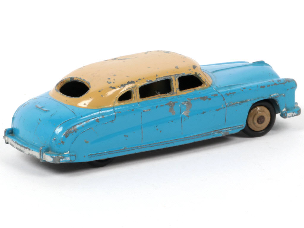 Lot 385 - DINKY TOYS (GB) (1)