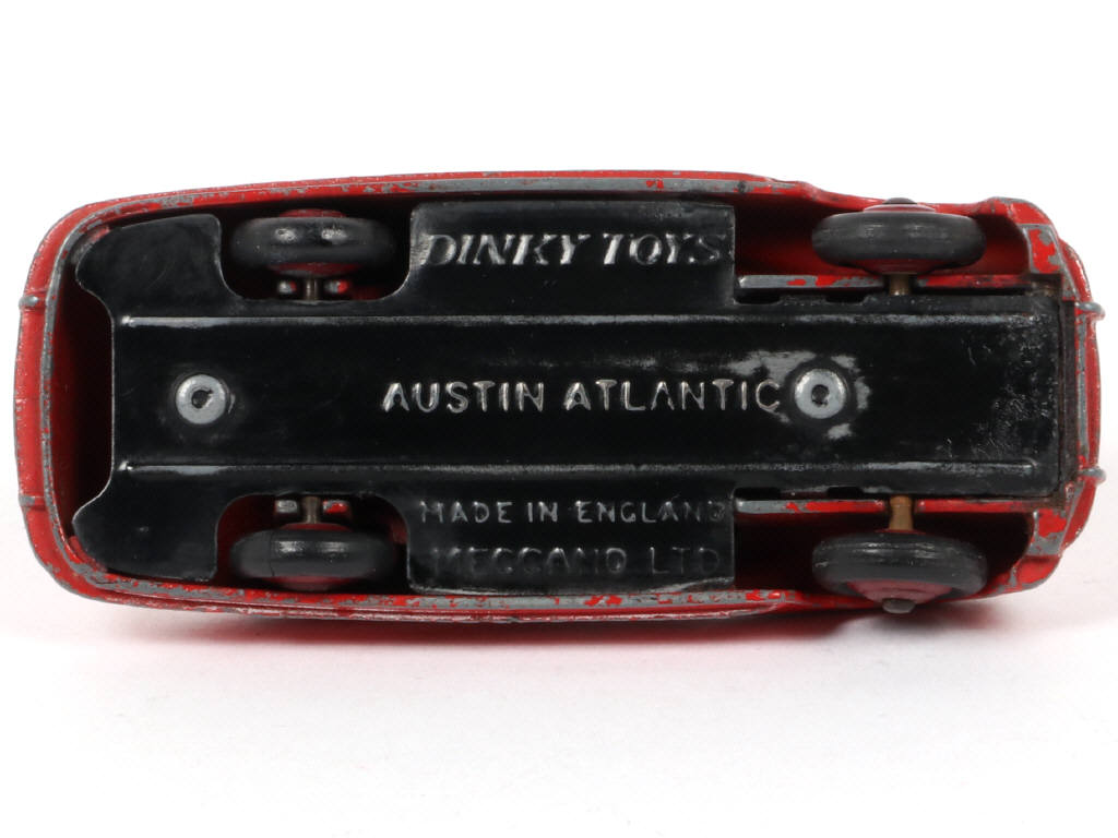 Lot 373 - DINKY TOYS (GB) (1)