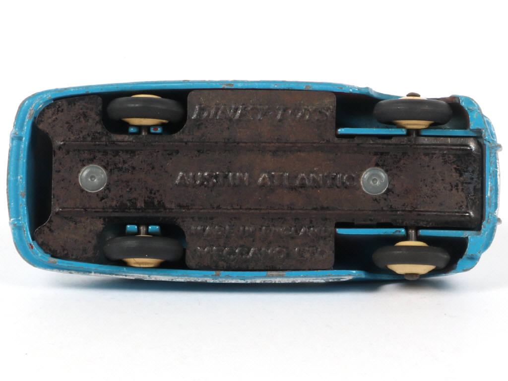 Lot 372 - DINKY TOYS (GB) (1)