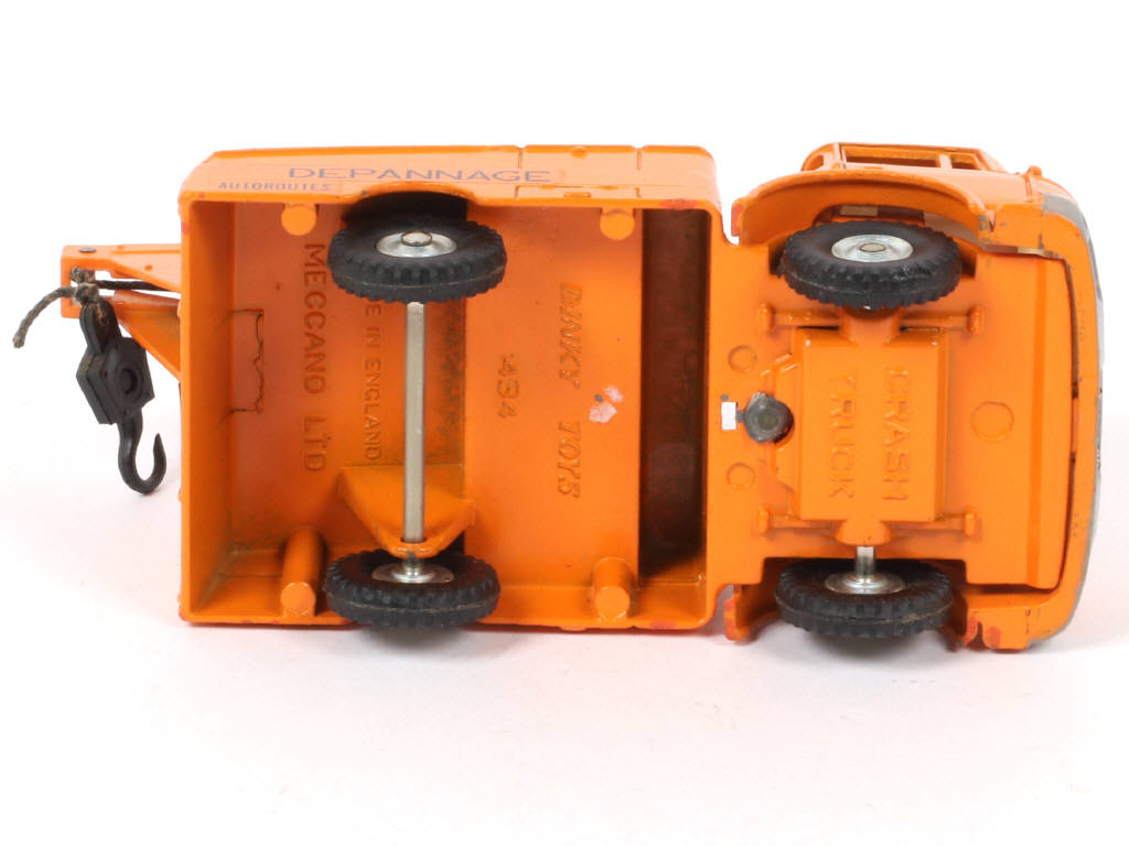 Lot 320 - DINKY TOYS (FRANCE) (1)