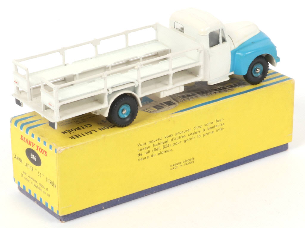 Lot 356 - DINKY TOYS (FRANCE) (1)