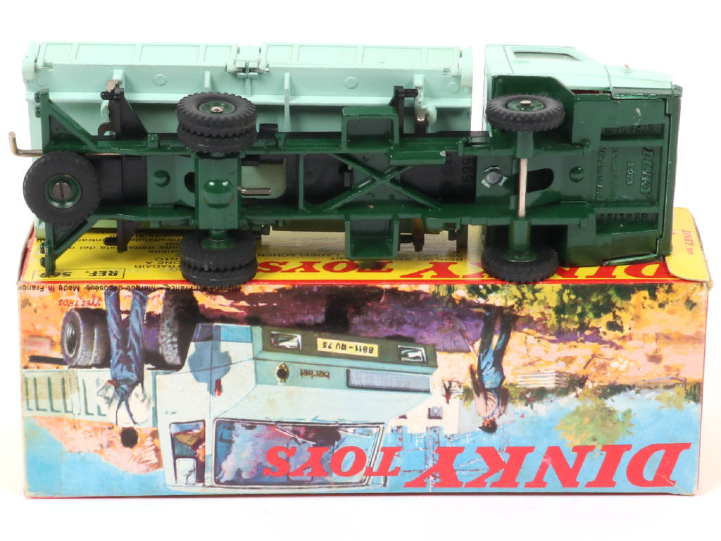 Lot 351 - DINKY TOYS (FRANCE) (1)