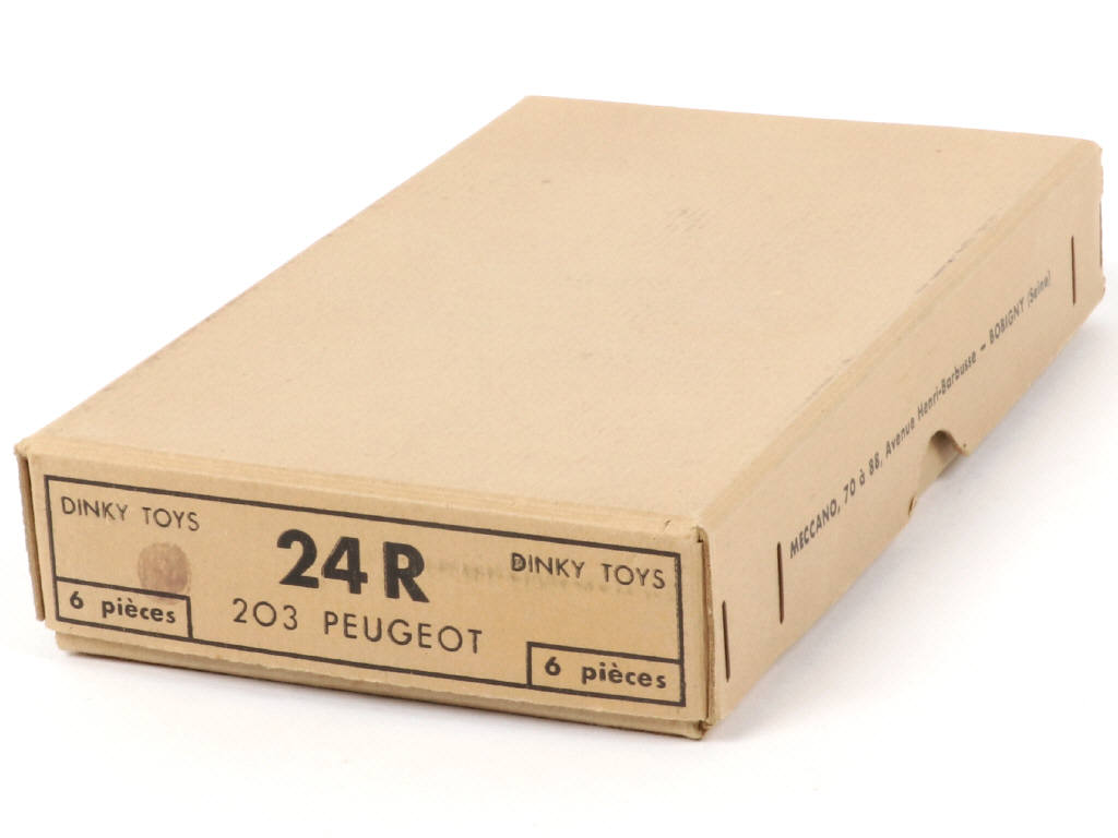 Lot 138 - DINKY TOYS (FRANCE) (1)