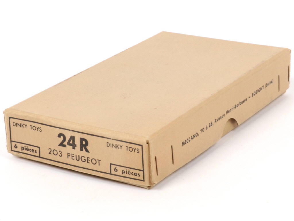 Lot 138 - DINKY TOYS (FRANCE) (1)