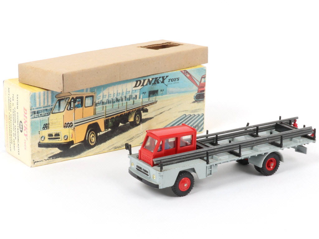 Lot 358 - DINKY TOYS (FRANCE) (1)