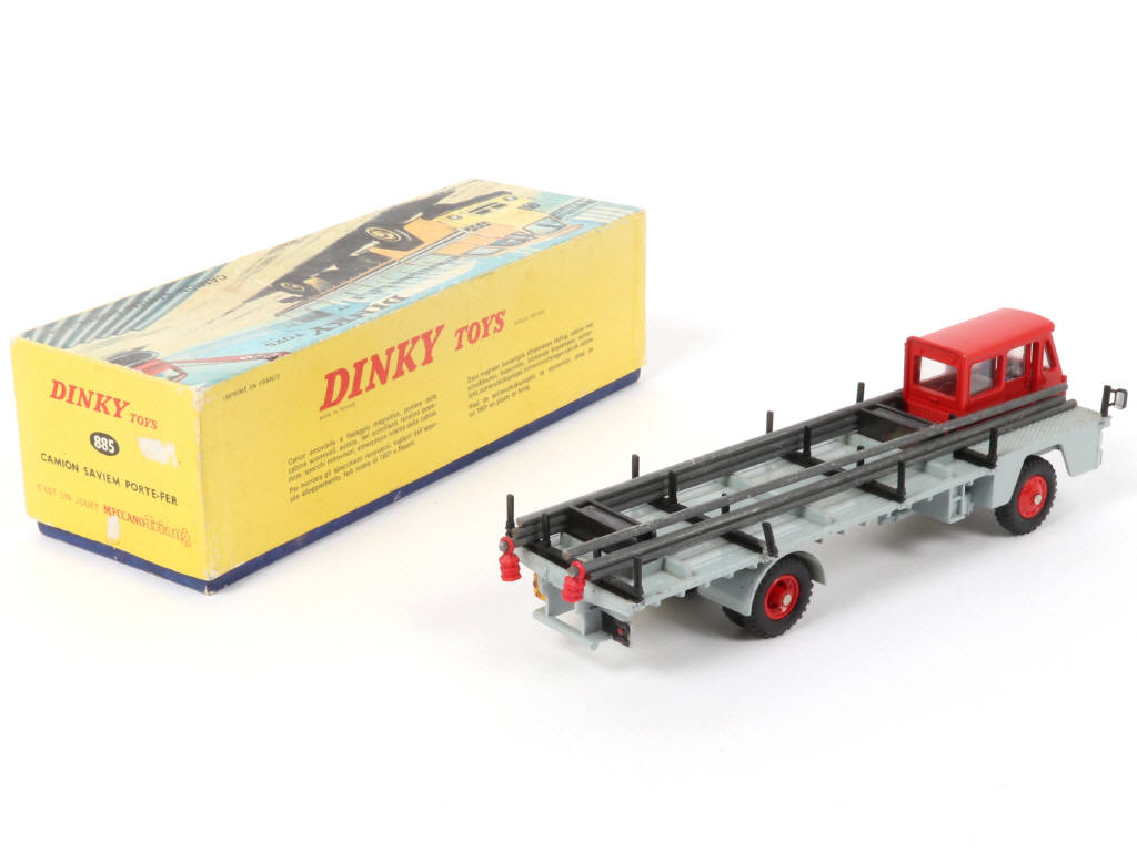 Lot 358 - DINKY TOYS (FRANCE) (1)