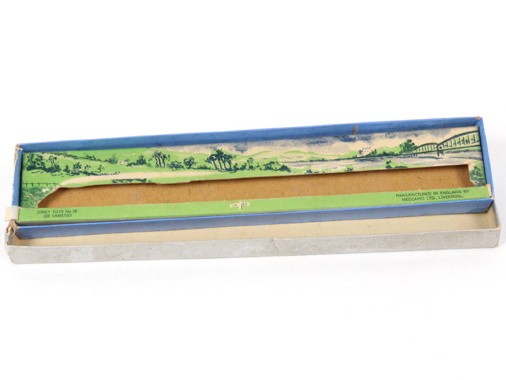 Lot 364 - DINKY TOYS (GB) (1)