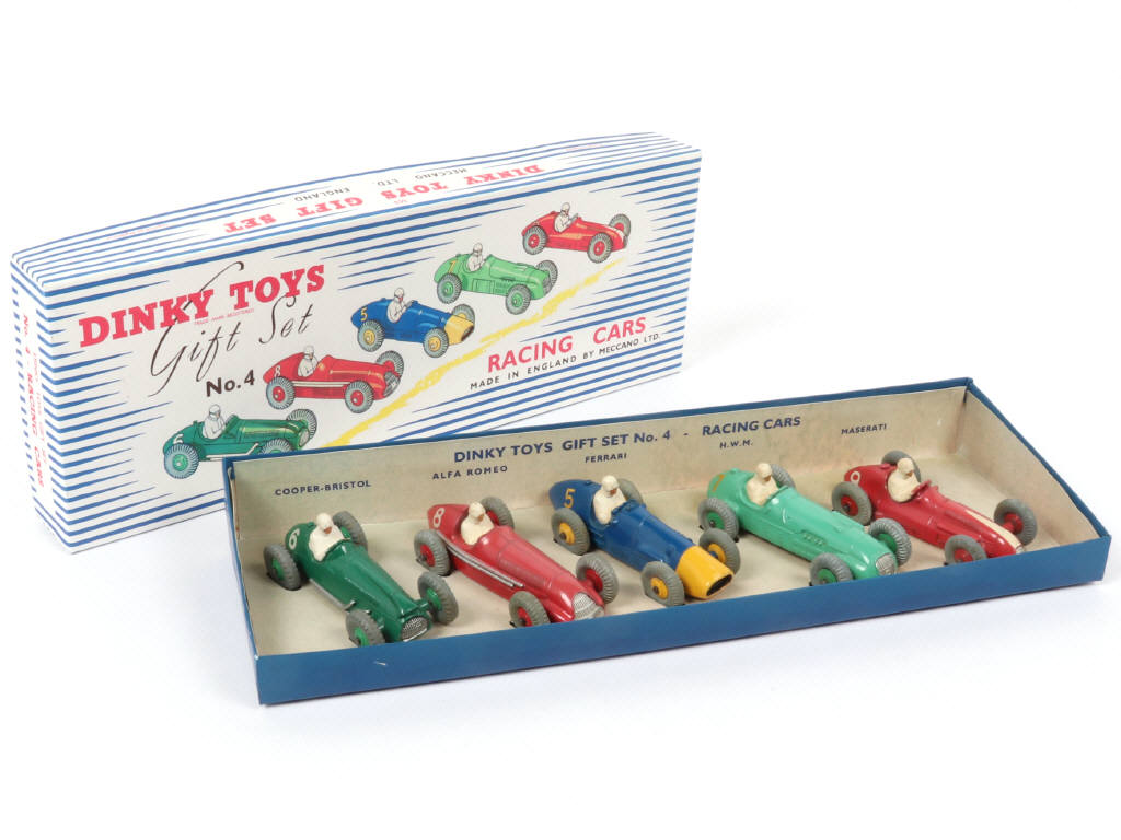 Lot 368 - DINKY TOYS (GB) (1)