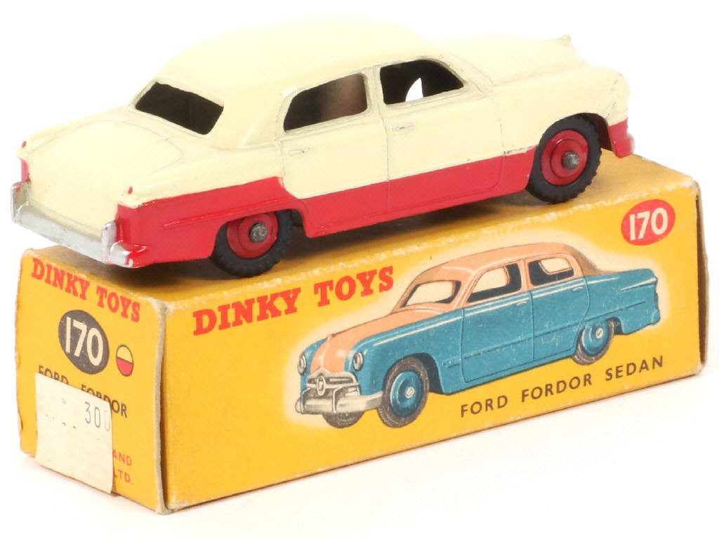 Lot 412 - DINKY TOYS (GB) (1)