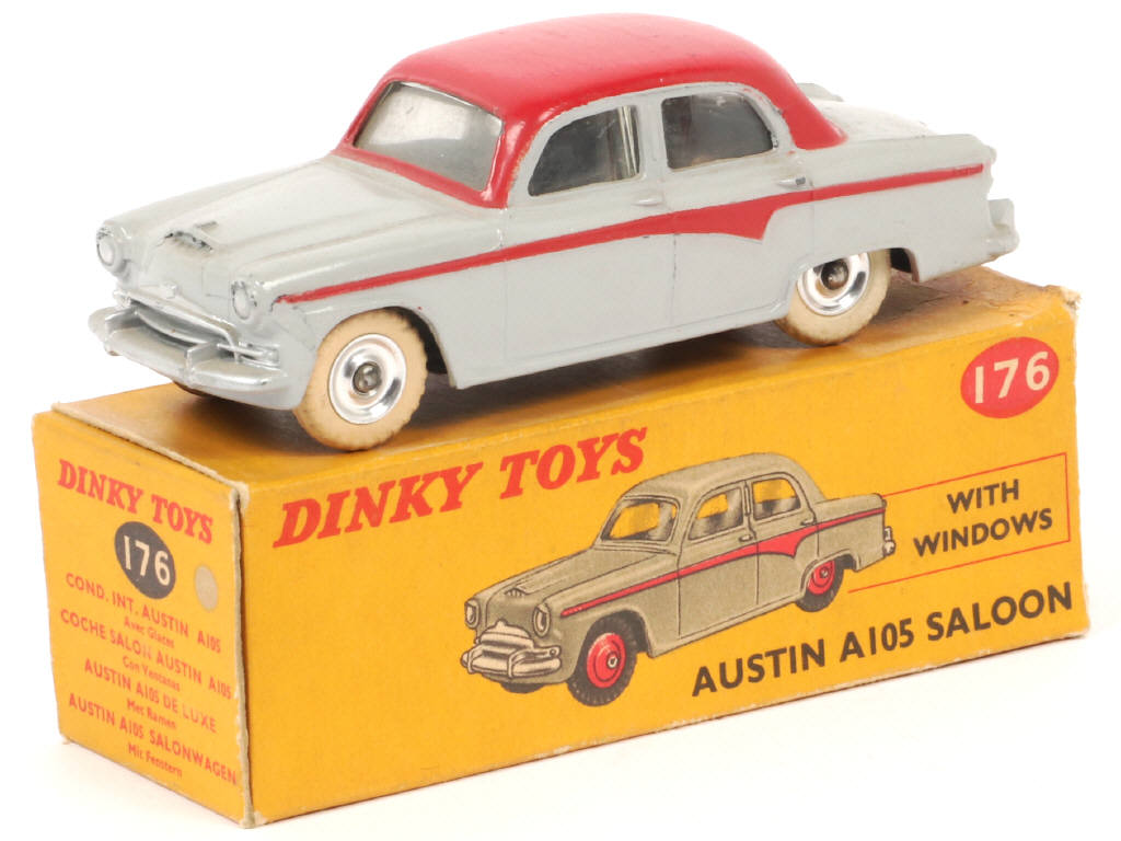 Lot 406 - DINKY TOYS (GB) (1)
