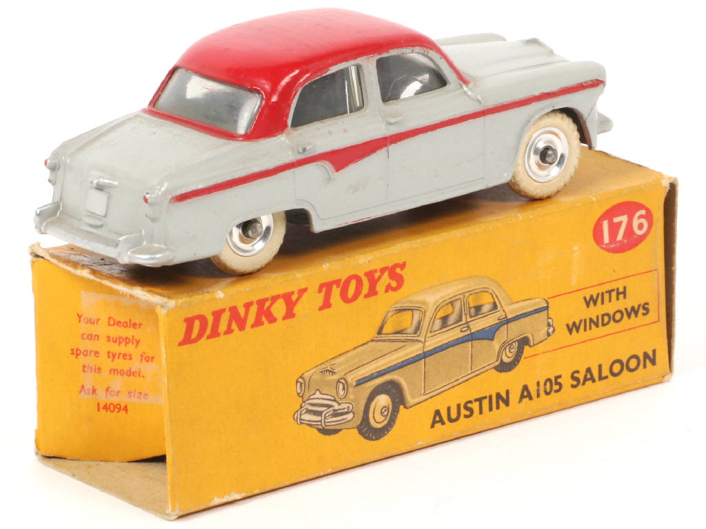 Lot 406 - DINKY TOYS (GB) (1)
