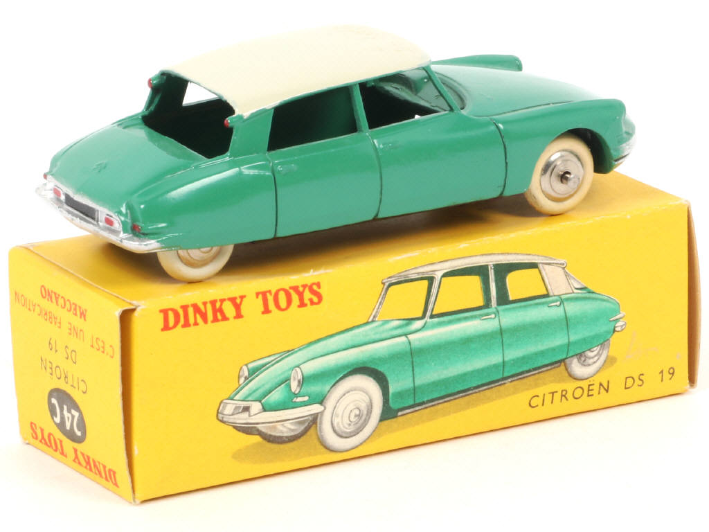 Lot 174 - DINKY TOYS (FRANCE) (1)