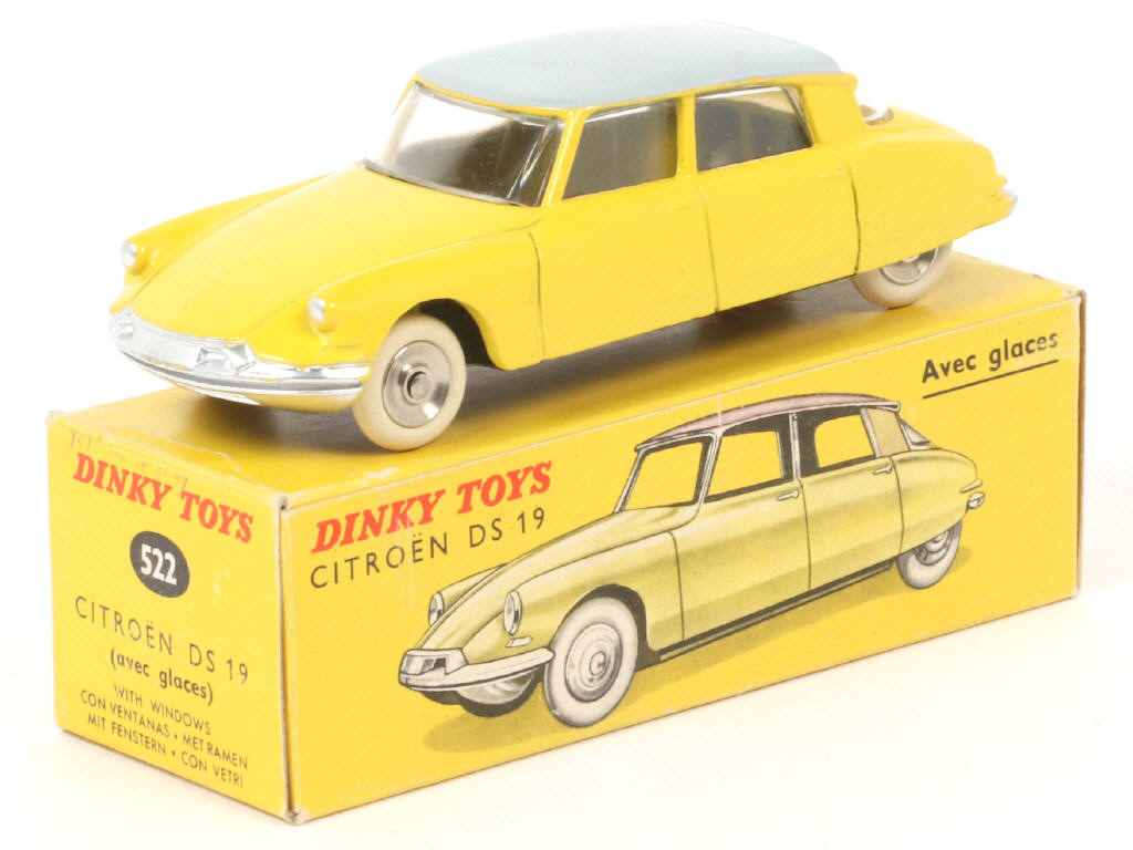 Lot 178 - DINKY TOYS (FRANCE) (1)