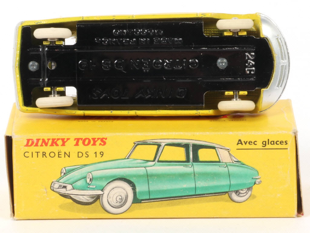 Lot 178 - DINKY TOYS (FRANCE) (1)