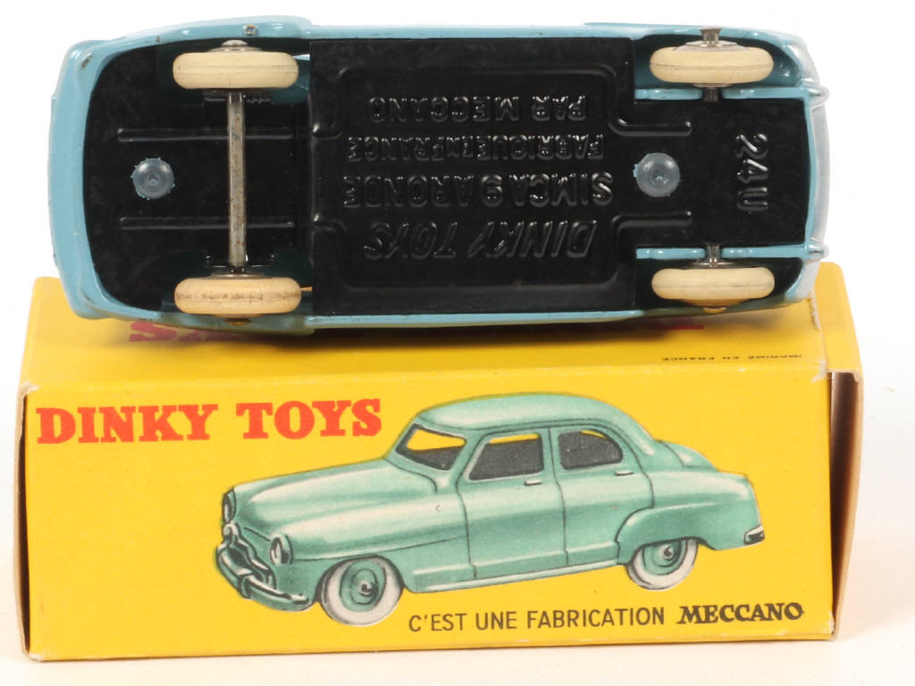 Lot 216 - DINKY TOYS (FRANCE) (1)