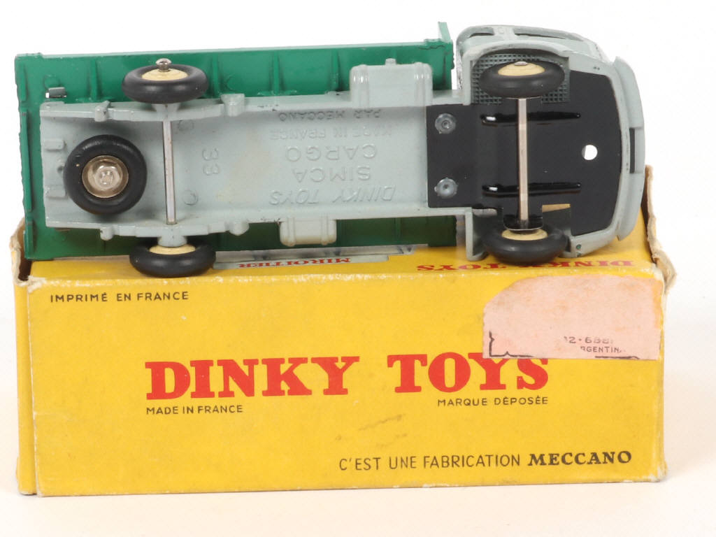 Lot 344 - DINKY TOYS (FRANCE) (1)