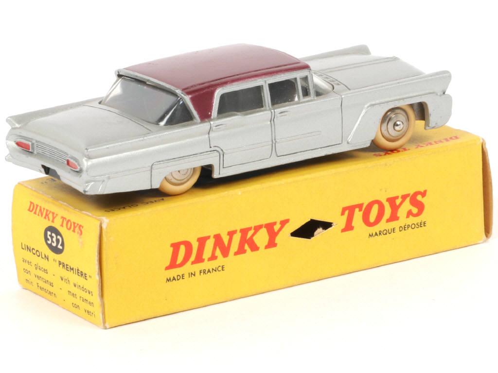 Lot 300 - DINKY TOYS (FRANCE) (1)