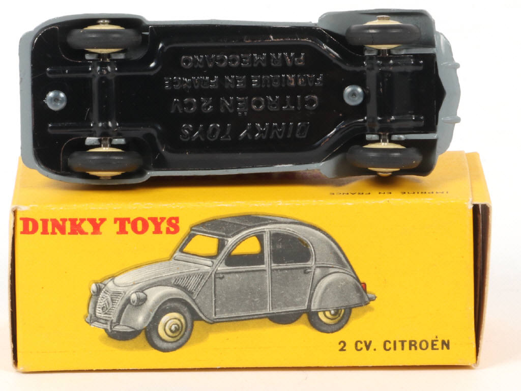 Lot 204 - DINKY TOYS (FRANCE) (1)