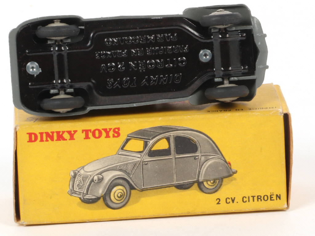 Lot 206 - DINKY TOYS (FRANCE) (1)