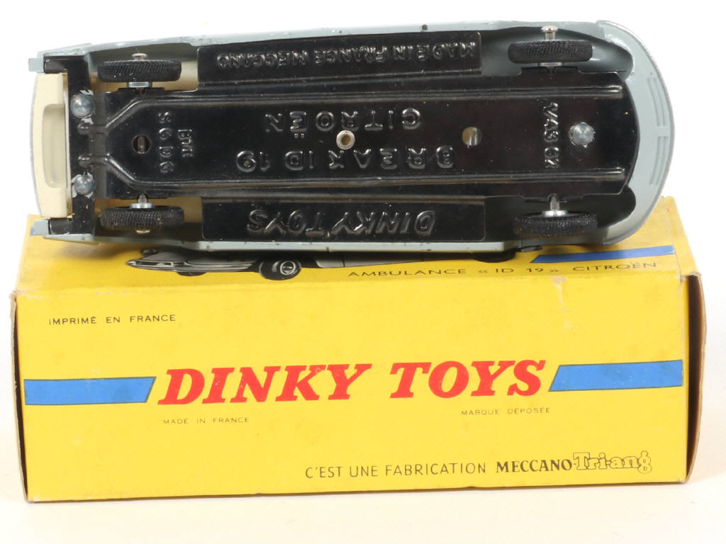 Lot 187 - DINKY TOYS (FRANCE) (1)