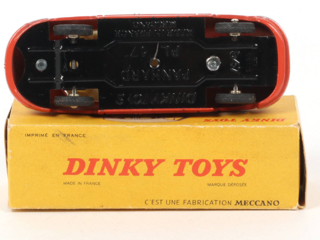 Lot 245 - DINKY TOYS (FRANCE) (1)