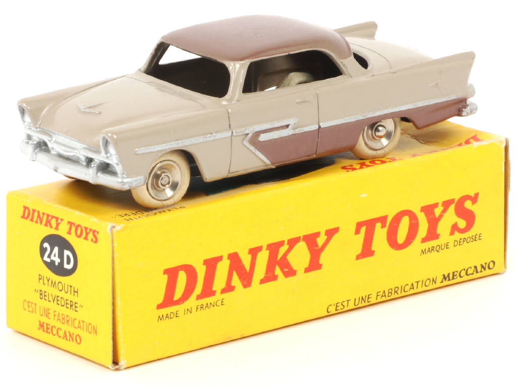 Lot 193 - DINKY TOYS (FRANCE) (1)