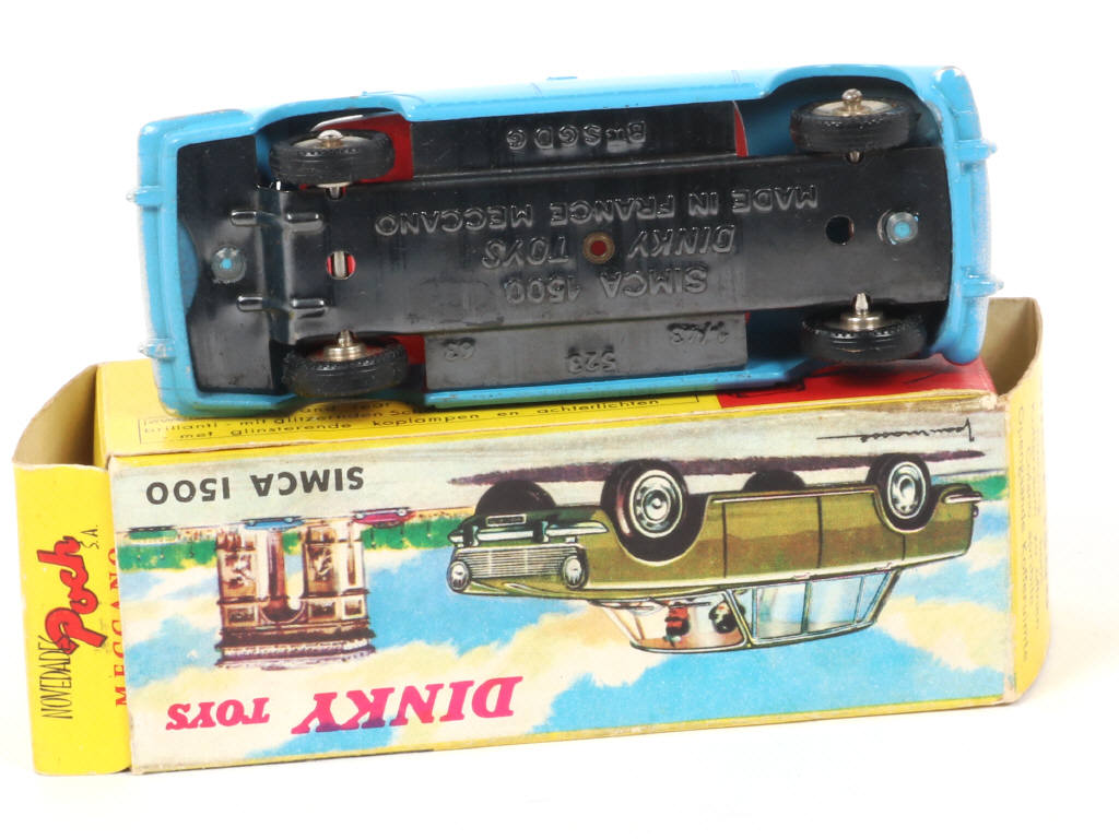 Lot 131 - DINKY TOYS (FRANCE) Série POCH (1)