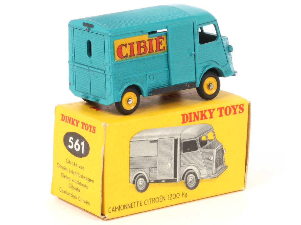 Lot 326 - DINKY TOYS (FRANCE) (1)