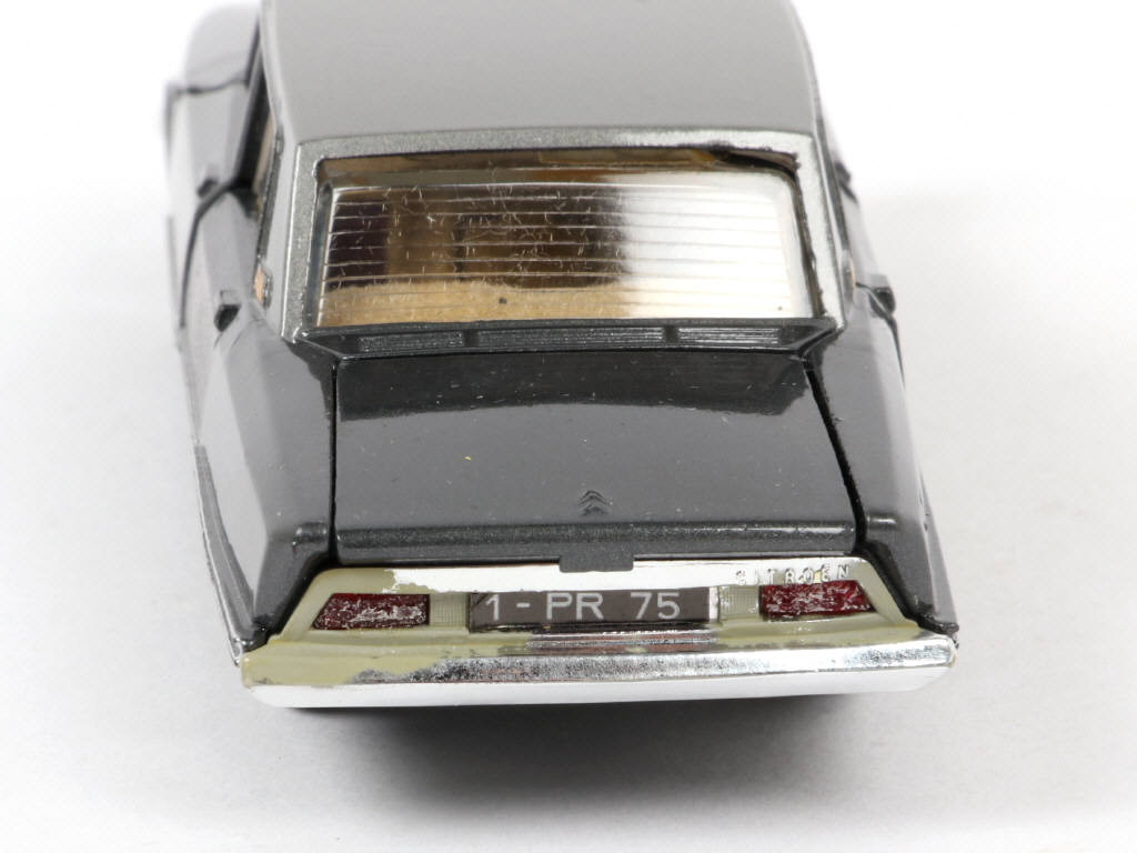 Lot 190 - DINKY TOYS (FRANCE) (1)