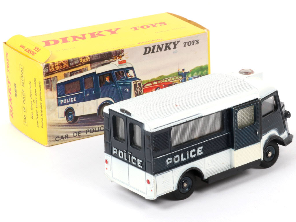 Lot 328 - DINKY TOYS (FRANCE) (1)