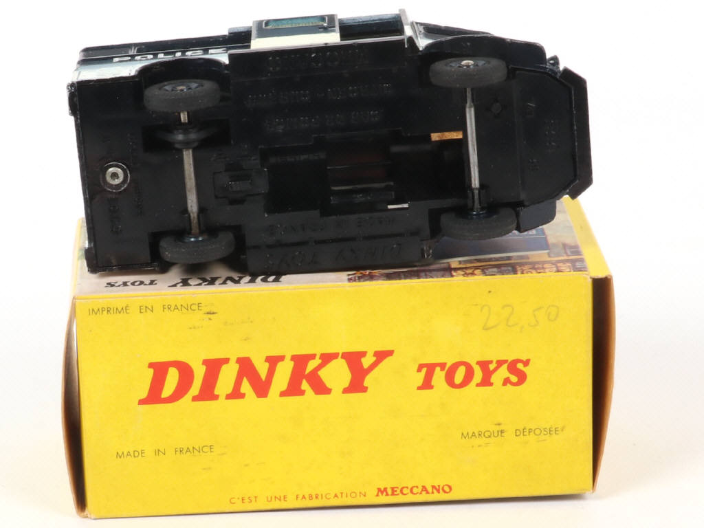 Lot 328 - DINKY TOYS (FRANCE) (1)