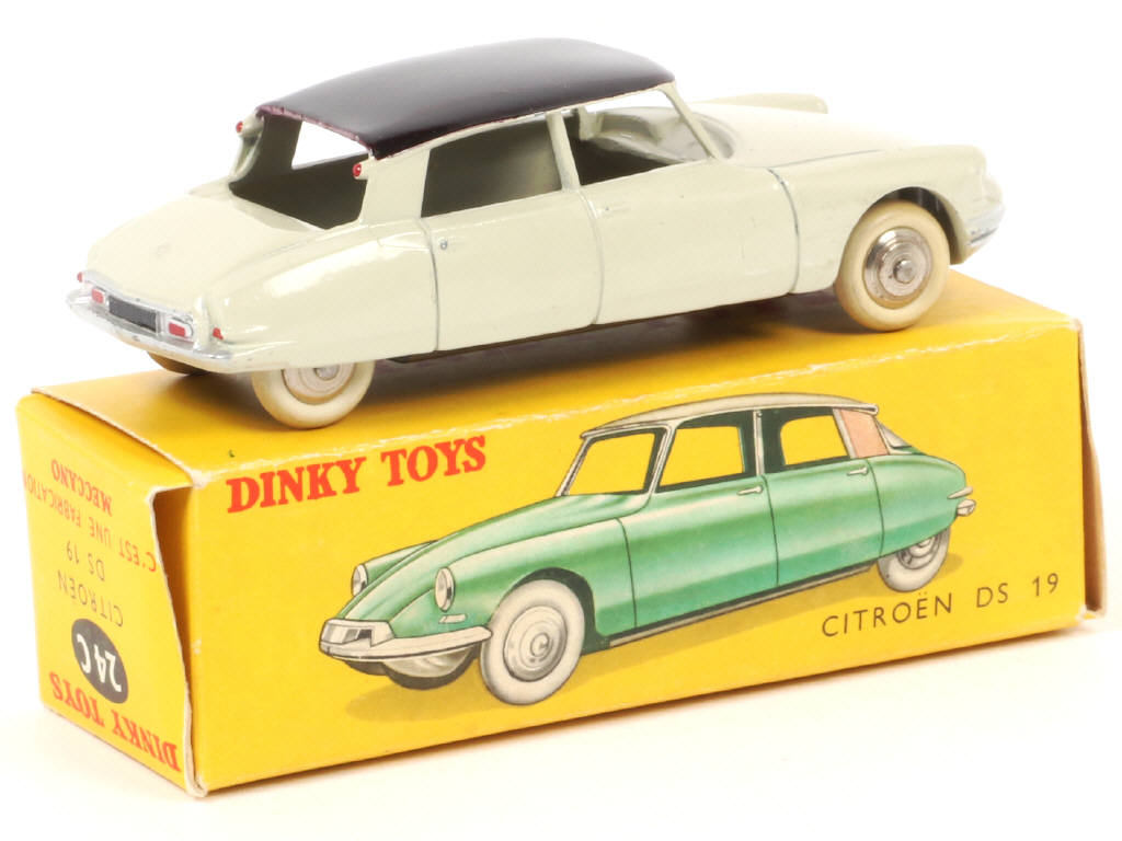 Lot 175 - DINKY TOYS (FRANCE) (1)