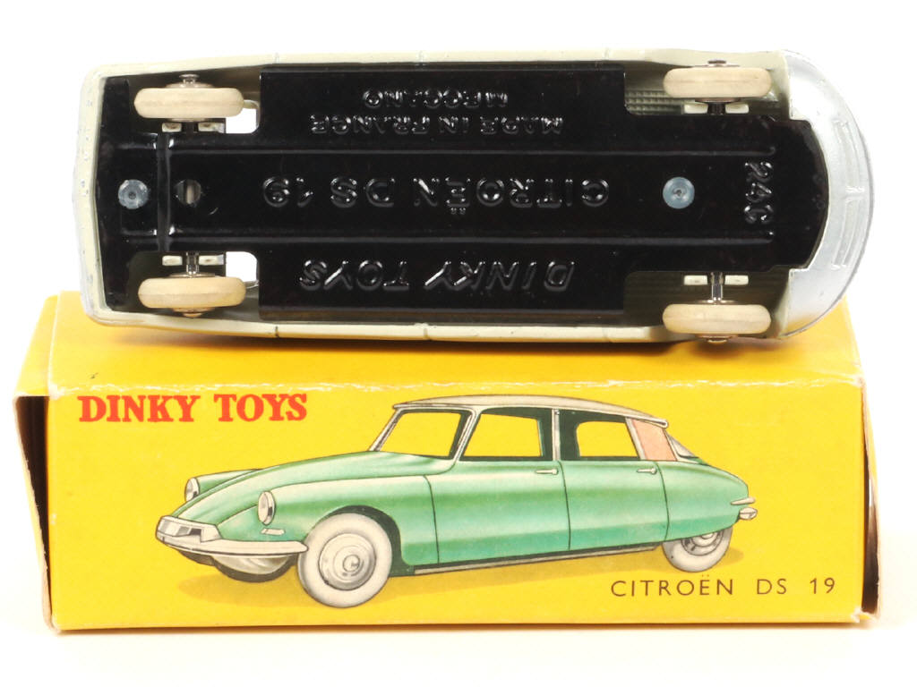 Lot 175 - DINKY TOYS (FRANCE) (1)