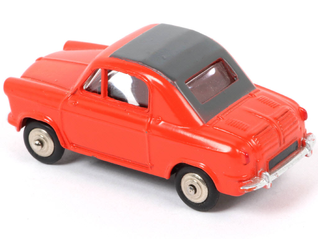 Lot 201 - DINKY TOYS (FRANCE) (1)